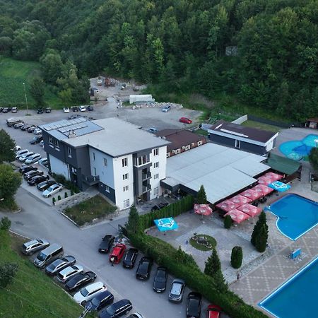 Motel "Kula" ツァジン エクステリア 写真
